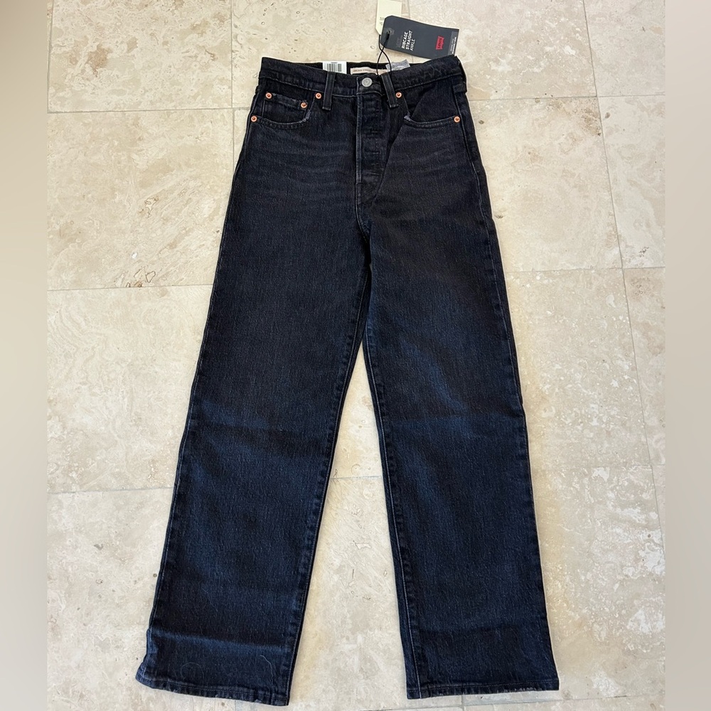 Levi's Ribcage Straight Ankle Jeans